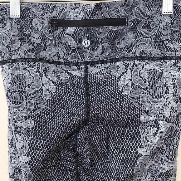 Lululemon high rise leggings size 6 - Picture 4 of 6